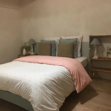Holiday home Au Petit Bonheur Chateldon